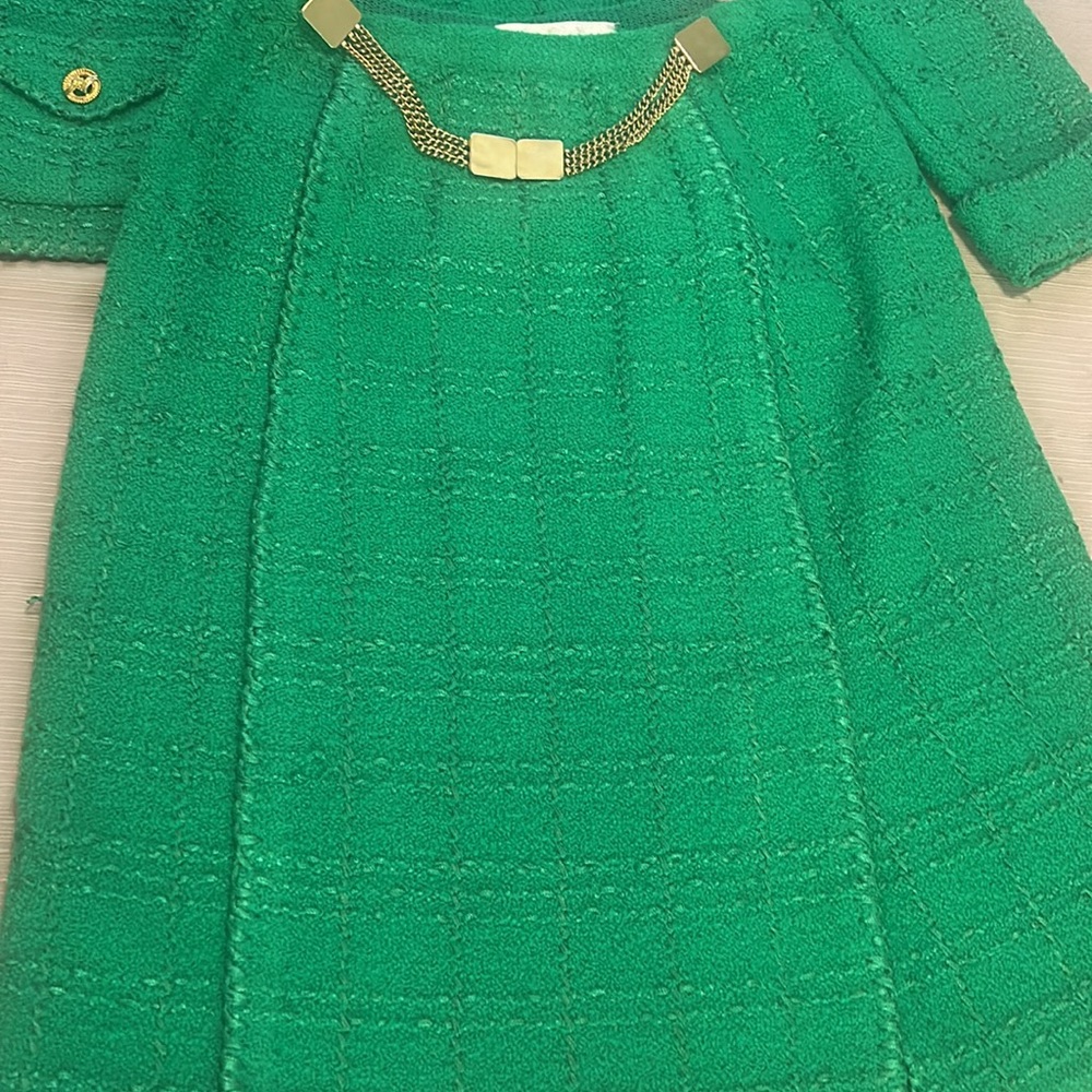 VINTAGE ADOLFO DOMINGUEZ SAKS FIFTH GREEN TWEED JACKET/SKIRT WITH GOLD ACCENTS. - Picture 5 of 10